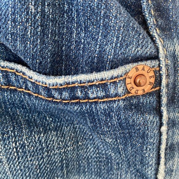 Eddie Bauer Blue Bootcut Jean Floral Embroidered Pockets 34 W Boho Western - Picture 9 of 12
